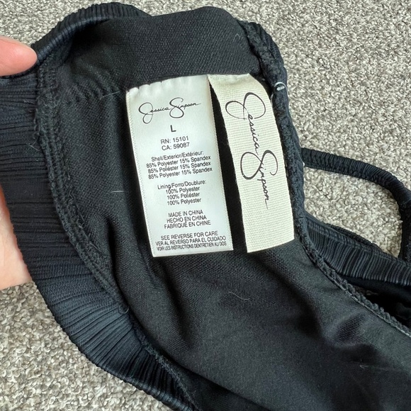 Jessica Simpson NWT Black Ribbed One Shoulder Swim Top, Size Large - Picture 5 of 8